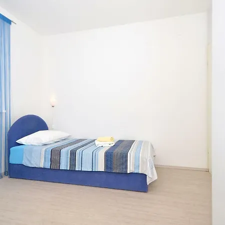 شقة Pavka Apartman