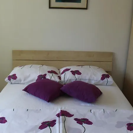 Pavka Apartman شقة *